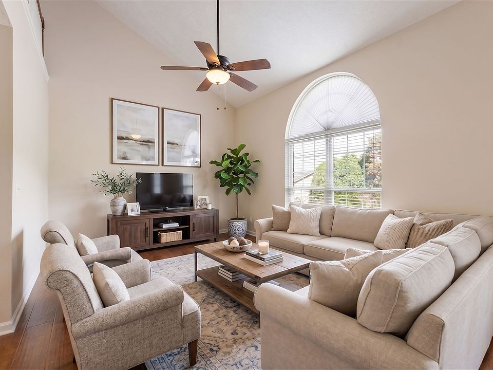 1st image of 5752 Amalie Dr