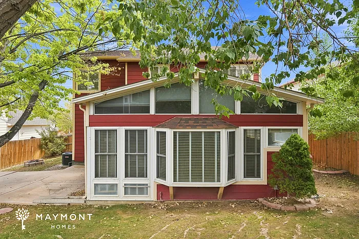 3 bed, 4.0 bath, 2341 sqft, $2,900 — Photo 3