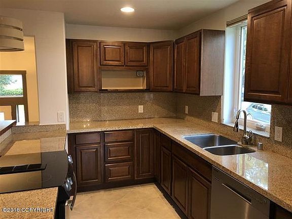4th image of 2021 Esquire Ave