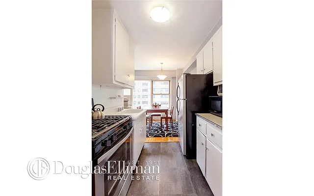 Sold by Douglas Elliman | media 10