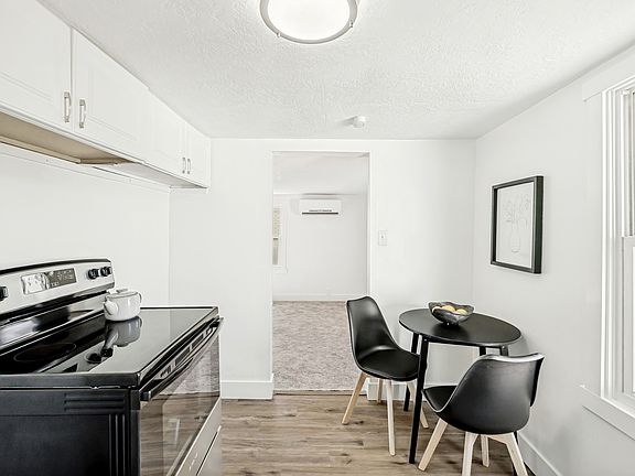 4th image of 712 9th St