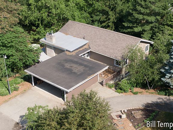 2nd image of 3619 Jasmine Ave NE