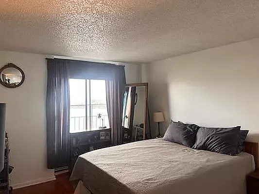 Sold by US # 1 Realty | media 25