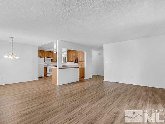 5th image of 693 Marracco Dr