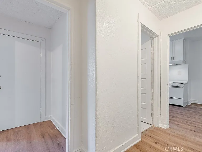 220 E Vernon Ave #1/2 — Photo 7