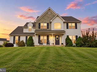 739 Monarch Dr, York, PA 17403