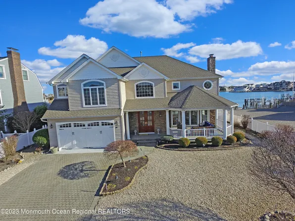 142 Squan Beach Drive, Mantoloking, NJ 08738