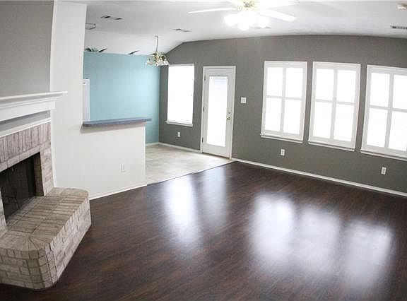 5th image of 207 Lake Travis Dr
