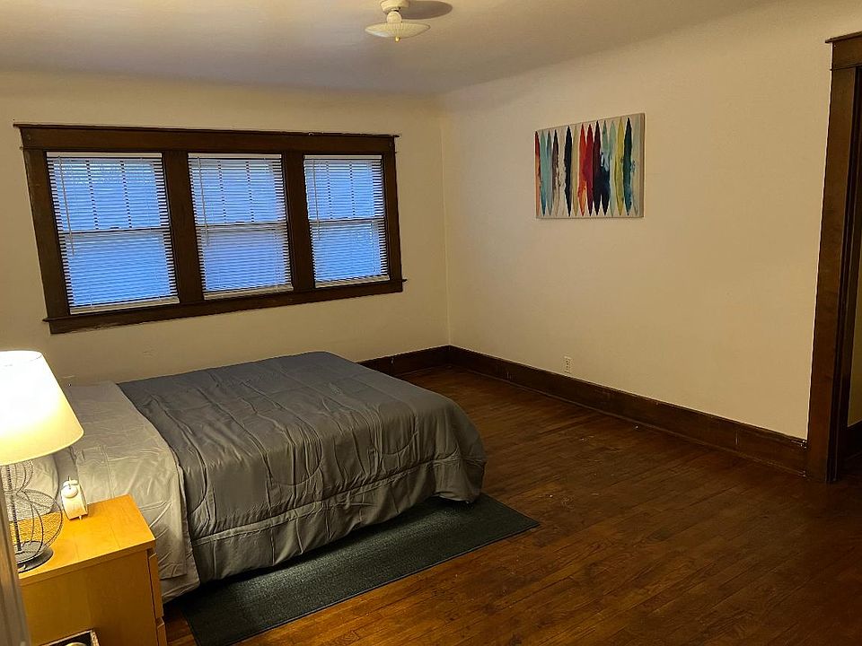 1st image of 1609 N Oakley St #1
