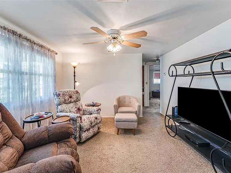 7144 Kapp Ct — Photo 4