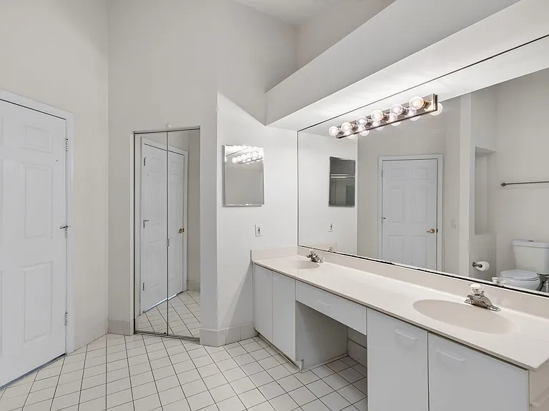 5225 Brookview Dr — Photo 74
