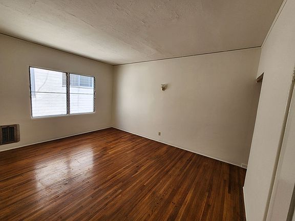 5th image of 422 N Hayworth Ave APT 3