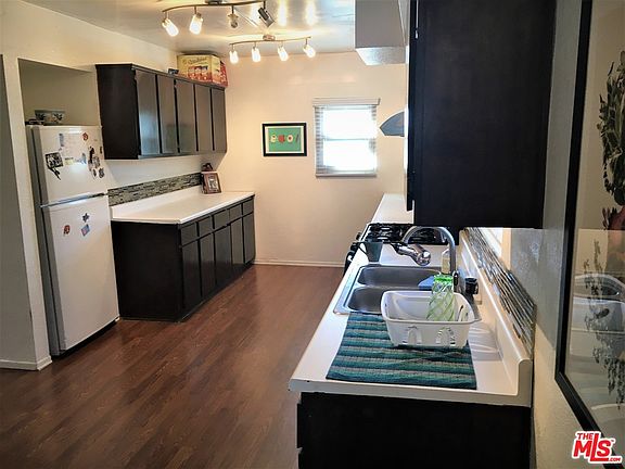 5th image of 3546 W 85th St