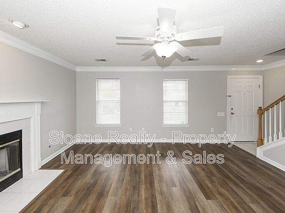 5th image of 4893 Habersham Ln