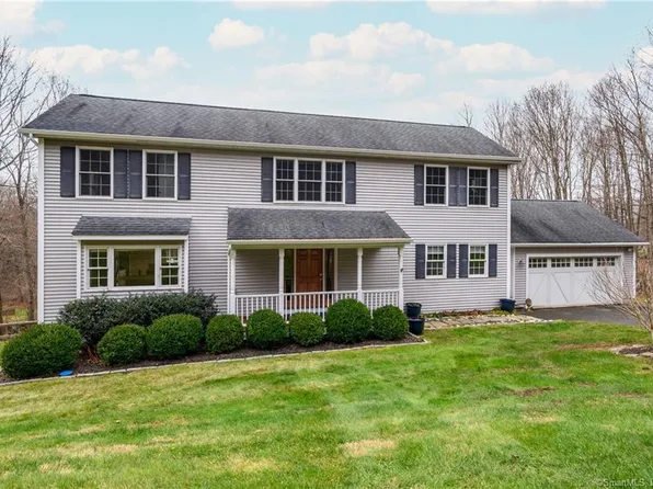 35 Rock Ridge Road, Newtown, CT 06470
