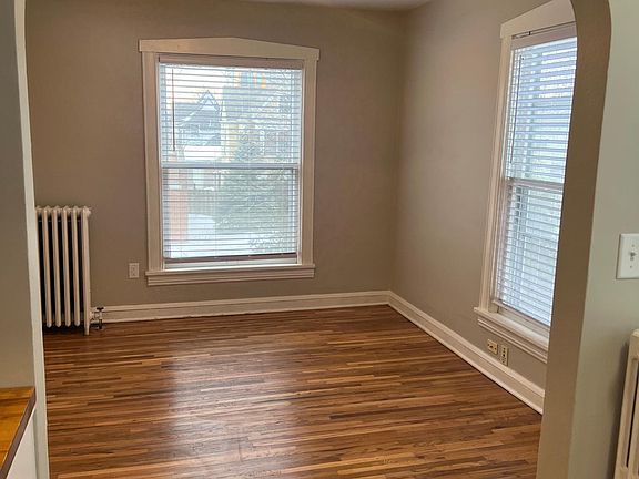 3rd image of 2817 Harriet Ave APT 3