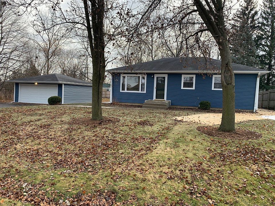 1st image of 916 W Blodgett Ave