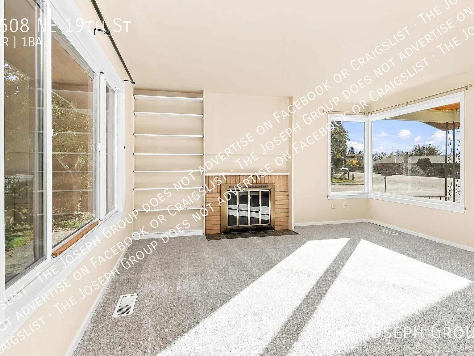 Bright 3-Bedroom Home Near I-405! — Photo 2