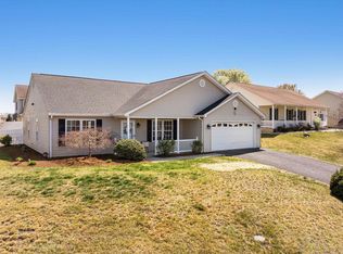 12 S Foxhall Ln, Weyers Cave, VA 24486