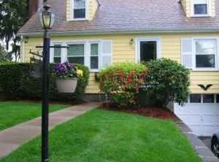 115 Hillside Ave, Arlington, MA 02476