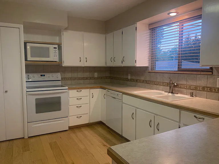 2260 Richards Ave #2 — Photo 1