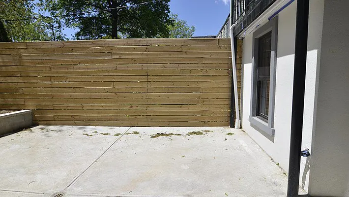 Rented by Park Property Advisors | media 16