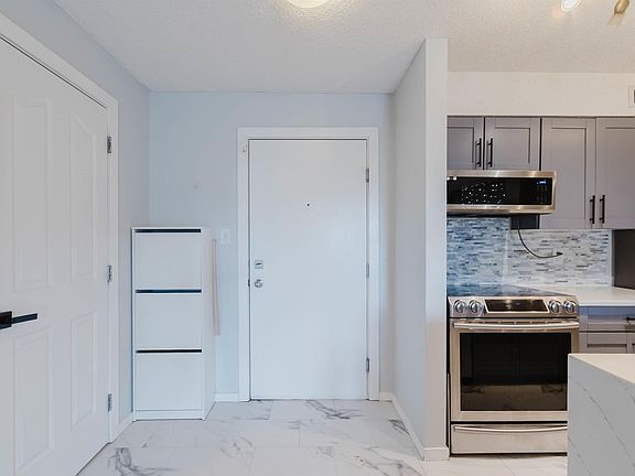 4th image of 11803 22nd Ave SW #204