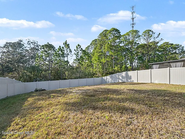 5092 Talbot Blvd — Photo 29