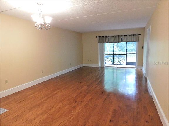 2nd image of 109 Palmetto Ct