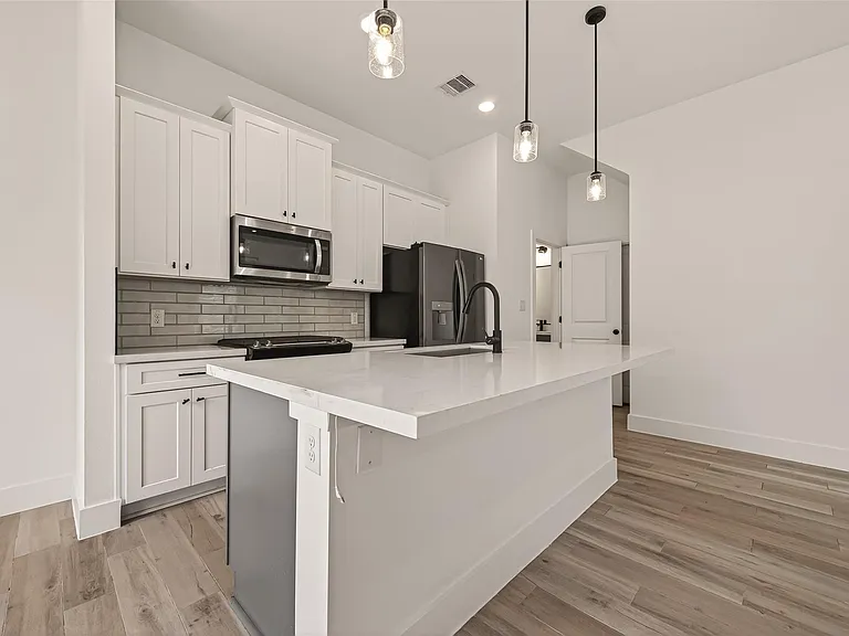 5206 Firnat St — Photo 11