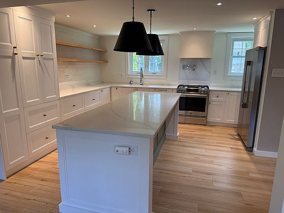 4th image of 1215 Priscilla Ln
