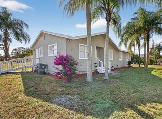 17296 W Sycamore Drive W, The Acreage, FL 33470