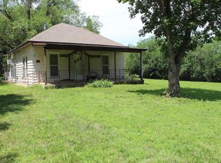 421 NW Call St, Melvern, KS 66510