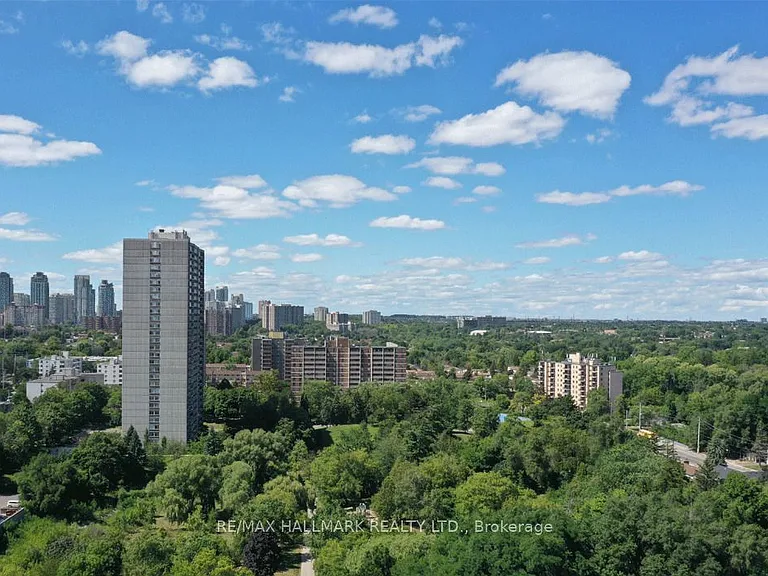 86 Dundas St E #1701 — Photo 32