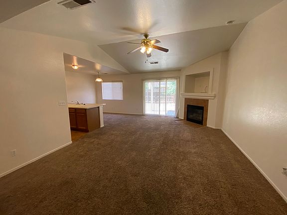 5th image of 3848 E Oak Ave