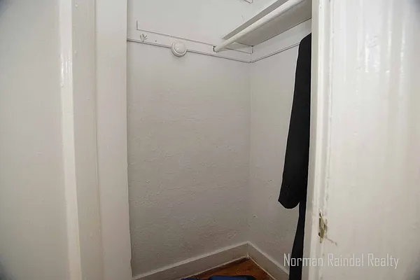 Rented by Norman Raindel, LREB | media 18