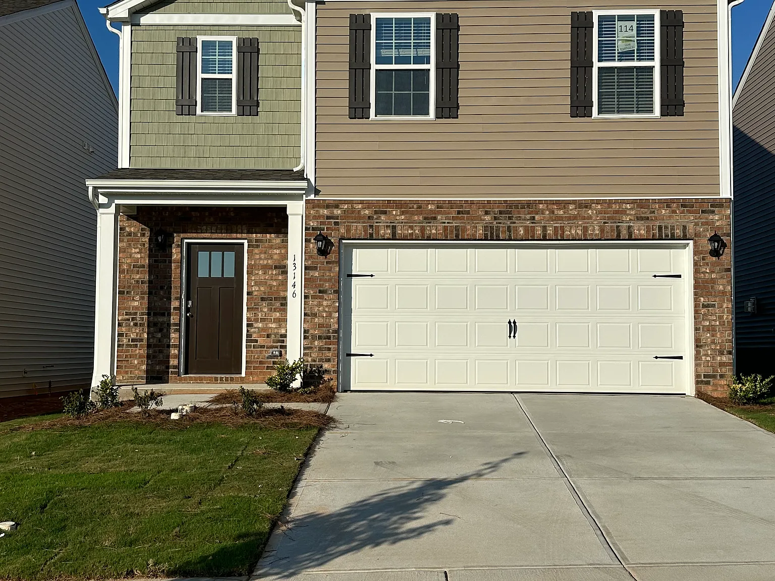 5 bed, 2368 sqft, $2,650 — Photo 1