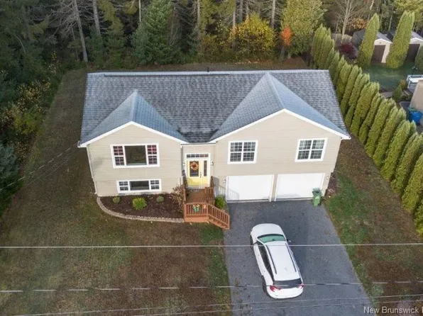 16 Banshee Ct, Quispamsis, NB E2G 0A5