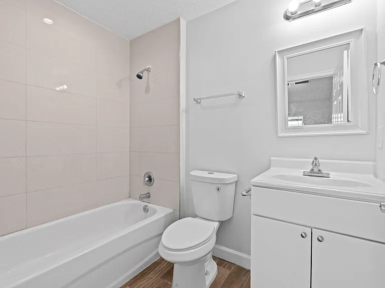 56 W 12th St #C — Photo 16