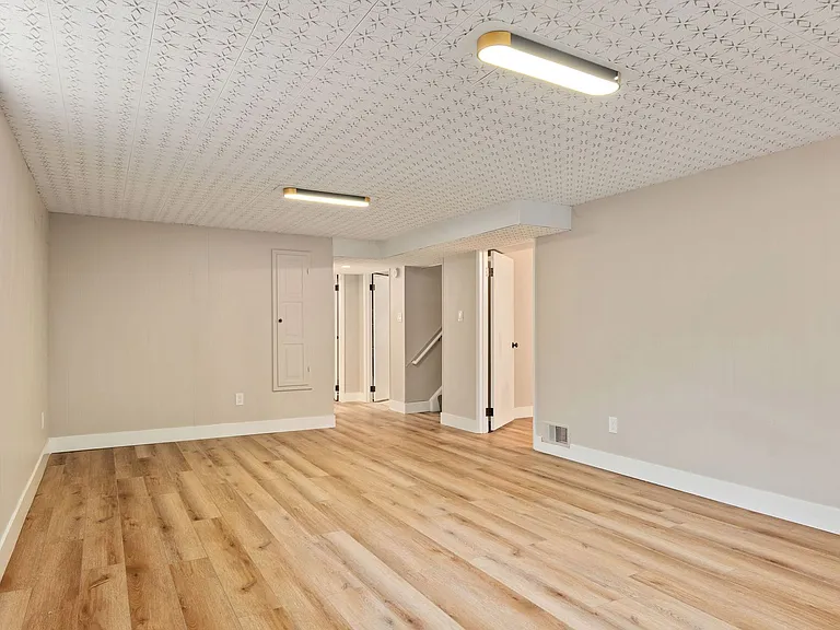 6010 Garrison St — Photo 18