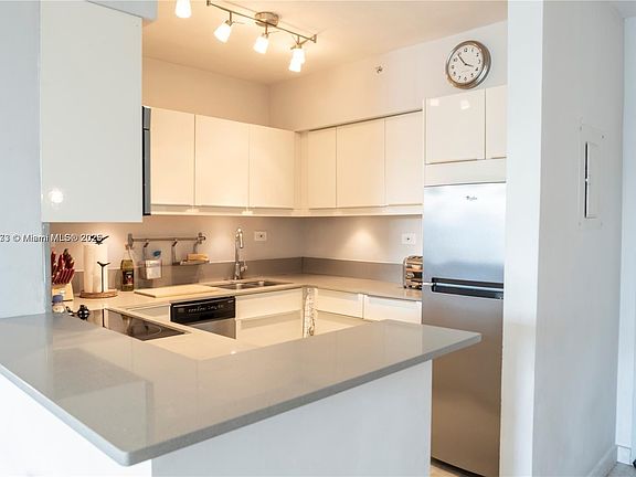 4th image of 1500 Bay Rd APT 1464S