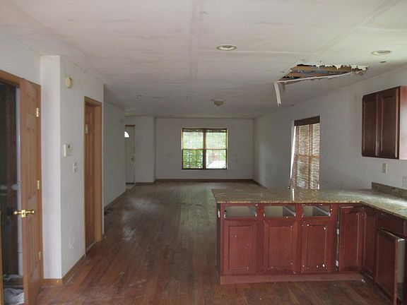 2nd image of 7232 S Langley Ave #1