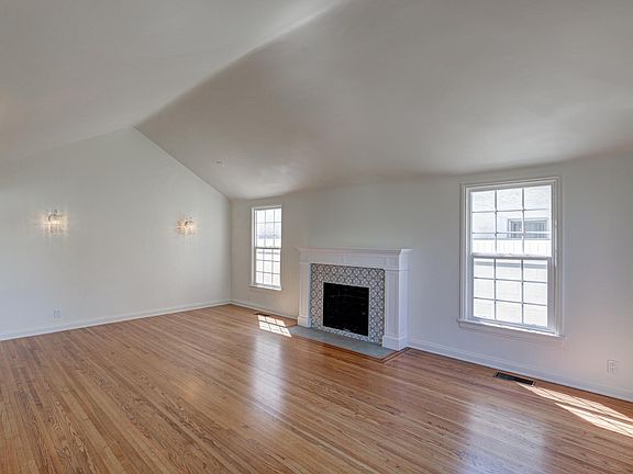 5th image of 158 S Alta Vista Blvd