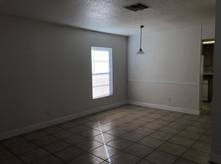 601 Grove Ave APT B, Seffner, FL 33584
