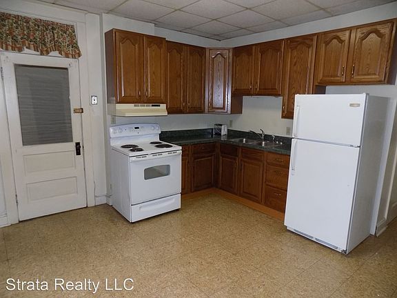 4th image of 715-717 Oak Hill Ave #1N