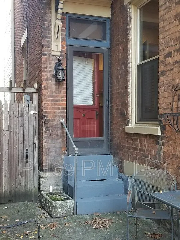 1 bed, 1.0 bath, 1125 sqft, $1,500 — Photo 1