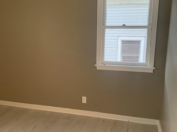 2nd image of 279 Davidson Ave Floor 2
