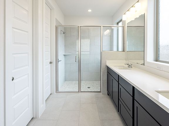 5th image of 7002 Woodford Way