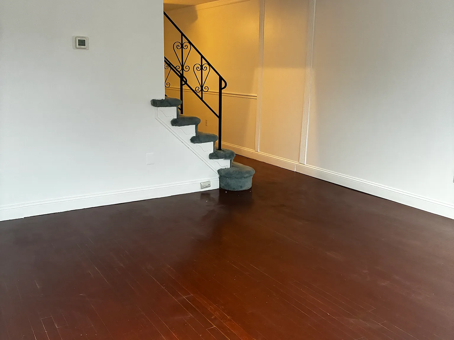 4 bed, 2070 sqft, $2,800 — Photo 2