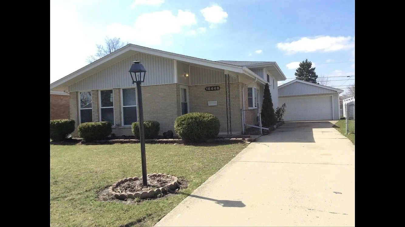 16448 Roy St photo 1